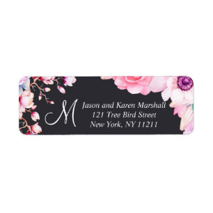 Fleurs roses sur Étiquettes de adresse noirs