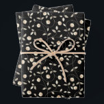 Fleurs Tourbillons Feuilles sur Fond Noir<br><div class="desc">Fleurs blanches et feuilles sur fond noir tourbillonnant autour de ces feuilles de papier cadeau - idéal pour l'emballage de cadeaux pour toutes occasions et également pour le scrapbooking.</div>