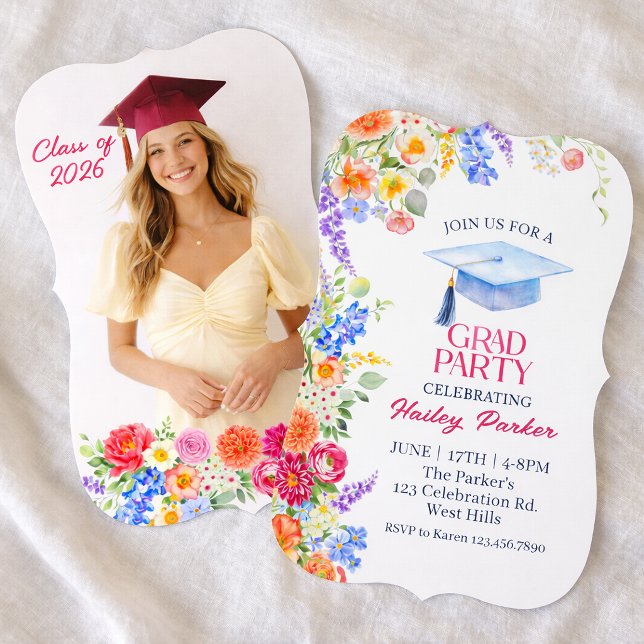Floral Graduation Party Invitation Template  (Créateur téléchargé)