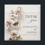 Floral rose blanc | Magnet de faveurs de mariage<br><div class="desc">Nous avons conçu ces fleurs blanches roses | amant de faveur de mariage à votre beau mariage. Vous pouvez modifier le texte,  avec le nom de mariée et mariée,  facilement personnalisable et personnalisable</div>