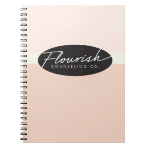 Flourish conseillant le carnet en spirale de photo