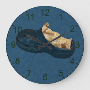 Fluffy Kitten Dormir En Chaussure Croc, Horloge Mu