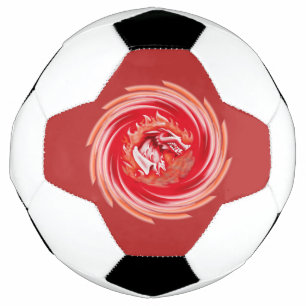 Foot Loup sauvage faisant tournoyer un ballon de footba
