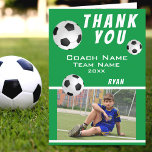 Football Football Green Sports Merci Entraîneur<br><div class="desc">Football Football Green Sports Merci carte entraîneur. Soccer merci carte d'entraîneur avec photo, merci texte, nom de l'entraîneur, nom de l'équipe, année, votre nom et balles de football. À l'intérieur de la carte sont plus de balles de football. Carte de remerciements photo - ajoutez votre photo au modèle. Personnalisez la...</div>