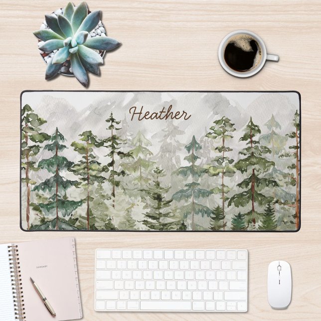 Forêt de pins verte aquarelle sur montagne (In situ office desk)