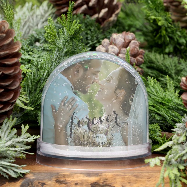 Forever Snow Globe Gift for Love and Remembrance (Hiver)