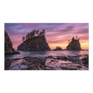 Formations rocheuses côtières au crépuscule Photo