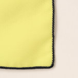 Foulard Beurre jaune<br><div class="desc">Réputé pour son ton chaud, les tons beurres de jaune ajoutent une gaieté instantanée et un sentiment de confort à tout espace, tout en complétant facilement d'autres teintes. Un neutre accueillant qui se situe entre jaune pâle et blanc cassé crémeux, il peut être utilisé dans les modèles traditionnels et modernes....</div>