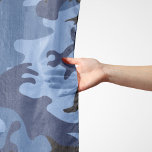 Foulard Camouflage bleu de la Marine Motif Motif militaire<br><div class="desc">Motif camouflage élégant,  élégant et sophistiqué de couleur bleu marine. Un cadeau moderne et branché,  parfait pour les amoureux militaires de votre vie.</div>