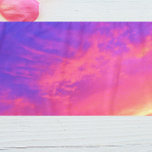 Foulard Chiffon tendance rose violet bleu doré coucher de<br><div class="desc">Roses,  jaunes,  violets et oranges,  ainsi qu'un brin de bleu royal,  rendent ce magnifique foulard en chiffon couché de soleil extrêmement polyvalent et adapté à une grande partie de votre garde-robe.</div>