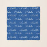 Foulard Créez votre propre nom bleu blanc personnalisé<br><div class="desc">Créez Votre Nom Écharpe Personnalisée. Ajoutez facilement un nom dans le modèle et faites un foulard élégant pour vous-même ou un cadeau d'anniversaire ou de Noël pour votre famille ou vos amis. Choisissez la taille dans le menu d'options.</div>