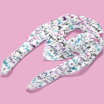 Foulard Ecrit à la main les villes célèbres du Motif mondi<br><div class="desc">Motif élégant constitué de noms de villes célèbres du monde (New York,  Milan,  Rome,  Barcelone,  Moscou,  Paris,  Madrid) dans de belles teintes bleues,  violettes et roses.</div>