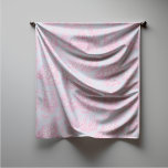Foulard Elégant bleu rose vintage toile de jouy carré<br><div class="desc">Vintage bleu rose rose de jouy Écharpe. Améliorez votre garde-robe avec l'élégance intemporelle de toile de jouy design vintage, inspiré par les motifs exquis des paysages de campagne français. Ces tirages de Toile sophistiqués sont une rage permanente en ce moment, de beaux designs qui apportent beauté naturelle et charme. Cette...</div>