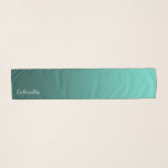 Foulard Élégant dégradé vert Turquoise avec nom personnali<br><div class="desc">Cette écharpe est simple mais élégante, avec un vert turquoise dégradé qui donne un effet calme et excitant. Le nom est imprimé en une seule couleur, mais peut être supprimé si vous préférez une version plus générale. Le texte peut facilement être customisé comme bon vous semble. Cette écharpe est présentée...</div>