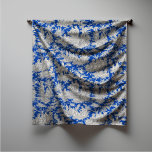 Foulard Elégant vintage bleu foncé toile de jouy carré<br><div class="desc">Vintage rétro bleu foncé toile de jouy Écharpe. Améliorez votre garde-robe avec l'élégance intemporelle de toile de jouy design vintage, inspiré par les motifs exquis des paysages de campagne français. Ces tirages de Toile sophistiqués sont une rage permanente en ce moment, de beaux designs qui apportent beauté naturelle et charme....</div>
