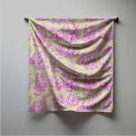 Foulard Elégant vintage rose vert toile de jouy carré<br><div class="desc">Vintage rétro rose-vert toile de jouy Écharpe. Améliorez votre garde-robe avec l'élégance intemporelle de toile de jouy design vintage, inspiré par les motifs exquis des paysages de campagne français. Ces tirages de Toile sophistiqués sont une rage permanente en ce moment, de beaux designs qui apportent beauté naturelle et charme. Cette...</div>