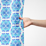 Foulard Fleurs Bleues, Motif De Fleurs, Modèle Floral<br><div class="desc">Motif élégante,  élégante et raffinée avec fleurs bleues. Un cadeau moderne et tendance,  parfait pour les amateurs de design floral dans votre vie.</div>