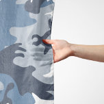 Foulard Hiver Camouflage bleu neige Motif Armée militaire<br><div class="desc">Elégant,  élégant et sophistiqué motif de camouflage de neige en bleu,  gris et blanc. Un cadeau moderne et branché,  parfait pour les amoureux militaires de votre vie.</div>