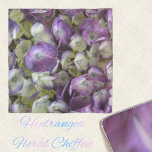 Foulard Hydrangée botanique et blanche<br><div class="desc">Magnifique foulard en mousseline violette et blanche,  délicat et féminine,  avec des fleurs d'Hydrangea et des photos botaniques originales de JLW_Photography.</div>
