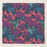 Foulard Jardin des colibris en violet et bleu<br><div class="desc">Motif vectoriel sans soudure avec fleurs fuchsia dessinées à la main et colibris</div>