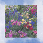 Foulard Jardin d'été coloré Floral<br><div class="desc">Accentuez votre garde-robe avec ce foulard carré en mousseline qui présente l'image d'un jardin d'été plein de fleurs colorées,  y compris la Salvia Bleue,  Snapdragons,  Nicotiana et plus. Un joli design floral !</div>