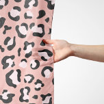 Foulard Léopard Print, Léopard Spots, Rose Léopard<br><div class="desc">Elegant,  stylish and sophisticated leopard pattern pink color. La mode et la tendance vendent,  perfect pour le bien-être animal dans your life.</div>