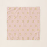 Foulard LETTRE MONOGRAPHIQUE NOUVELLE Typographie<br><div class="desc">Joli motif de typographie de machine à écrire moderne avec la lettre de votre choix,  en blush et or.</div>