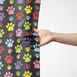 Foulard Paws Colorés, Motif Paw, Empreintes de pattes, Paw<br><div class="desc">Joli,  amusant et adorable motif avec des pattes colorées. Un cadeau moderne et tendance,  parfait pour l'amoureux des chiens dans votre vie.</div>