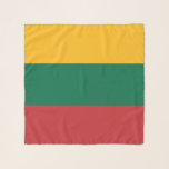 Foulard Scarf carré avec drapeau de Lituanie<br><div class="desc">Ajoutez une touche de fierté lituanienne à votre garde-robe avec cet élégant foulard carré arborant le drapeau lituanien ! Ce foulard est plus qu’un accessoire élégant, c’est une célébration du riche patrimoine culturel lituanien. Les couleurs vives du drapeau lituanien sont affichées avec audace, ce qui en fait un moyen unique...</div>