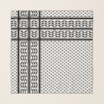 Foulard Symbole Keffiyeh de la Palestine Motif de résistan<br><div class="desc">Si l'on remonte aux années 1960 et à l'émergence du mouvement de résistance palestinienne, l'homme politique palestinien de premier plan, Yasser Arafat, a renforcé ce sens derrière le keffiyeh. Le keffiyeh est devenu la marque de commerce personnelle d’Arafat en le drapant sur son épaule droite pour ressembler à la carte...</div>