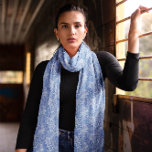 Foulard William Morris Marigold Blue<br><div class="desc">Élevez votre garde-robe avec cette écharpe élégante, mettant en valeur l'intemporelle motif "Marigold" de William Morris dans une étonnante palette de couleurs bleu et blanc. Parfait pour ajouter une touche de sophistication à toute tenue, il est idéal pour draper, nouer, ou envelopper pour compléter les vêtements décontractés ou formels, et...</div>