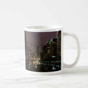 Frappe de foudre au-dessus de la Mug de café de la