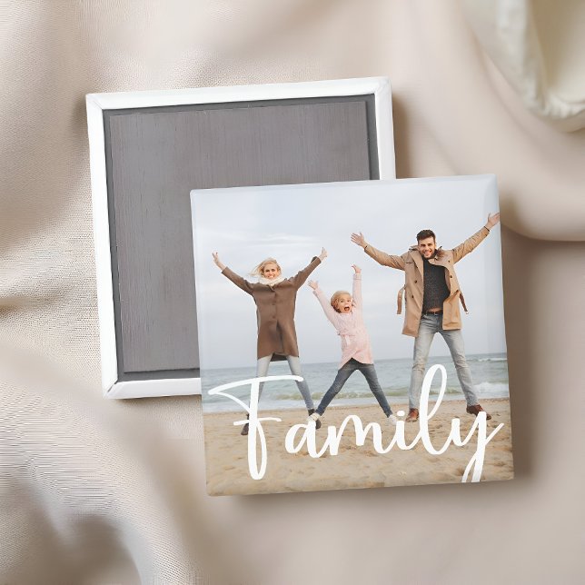 Fun Family Photo Modern Cool Typography Magnet (Créateur téléchargé)