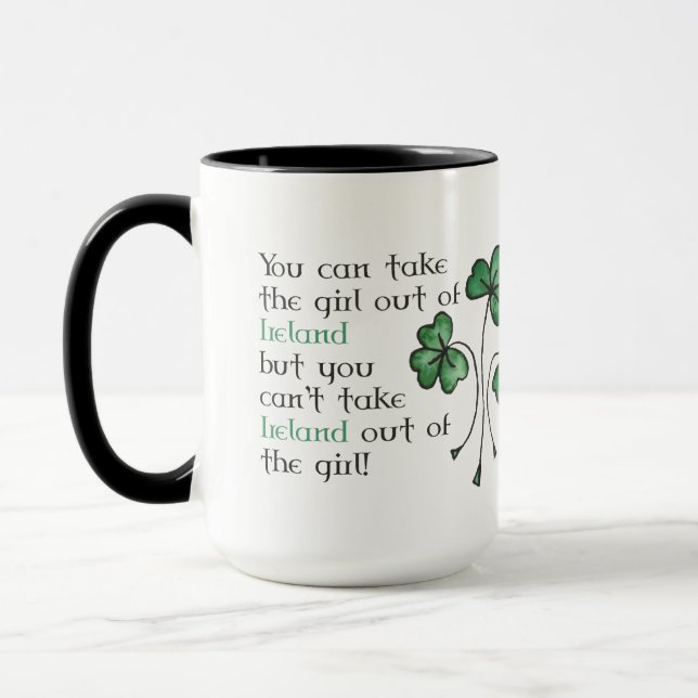 Fun Green Shamrock Irlandaise fille Ringer Mug (Gauche)