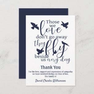 Funérailles Du Merci D'Oiseaux Voler À Côté De Nou