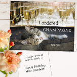 Funny Kitten Cheval Carte postale Anniversaire<br><div class="desc">Carte postale d'anniversaire de chaton drôle avec un chaton dans un tonneau de vin entouré de nombreuses verres de champagne. Vous savez qu'après un certain âge vous avez besoin de plus de lunettes ( .. ) . Quoi qu'il en soit,  applaudit à un joyeux anniversaire !</div>