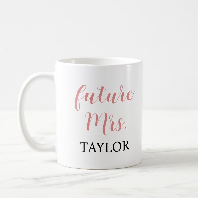 Futur Mme Coffee Mug - Pink Script cadeau nuptiale (Gauche)