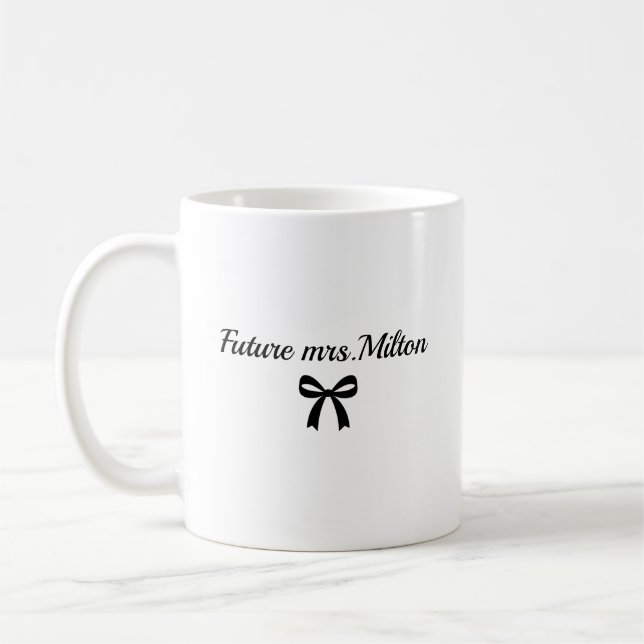 Future Mrs Mug Engagement Gift For Bride To Be (Gauche)