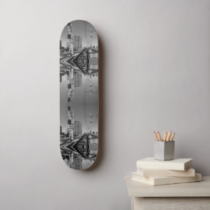 Futuriste Temps Inflexion Noir et Skateboard Monde