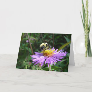 Gaffez la carte de voeux d'abeille