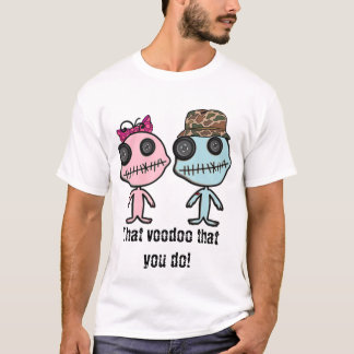 Garçon d'amour de vaudou et T-shirt de poupées de