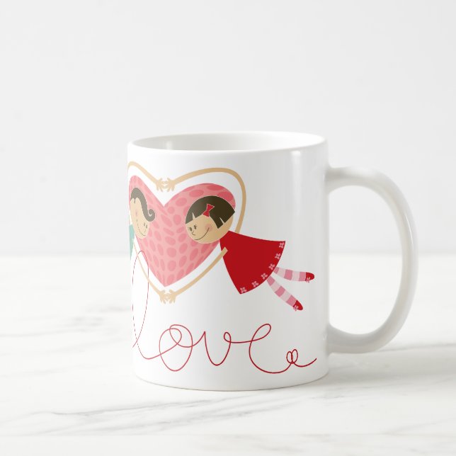 Garçon et fille de bande dessinée dans la tasse de (Droite)