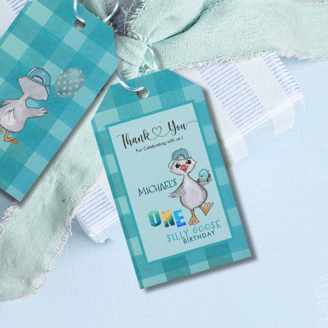 Garçon Joyeux Oie 1er Anniversaire Étiquette Cadea (Boy Silly Goose 1st Birthday Blue Plaid Gift Tag)