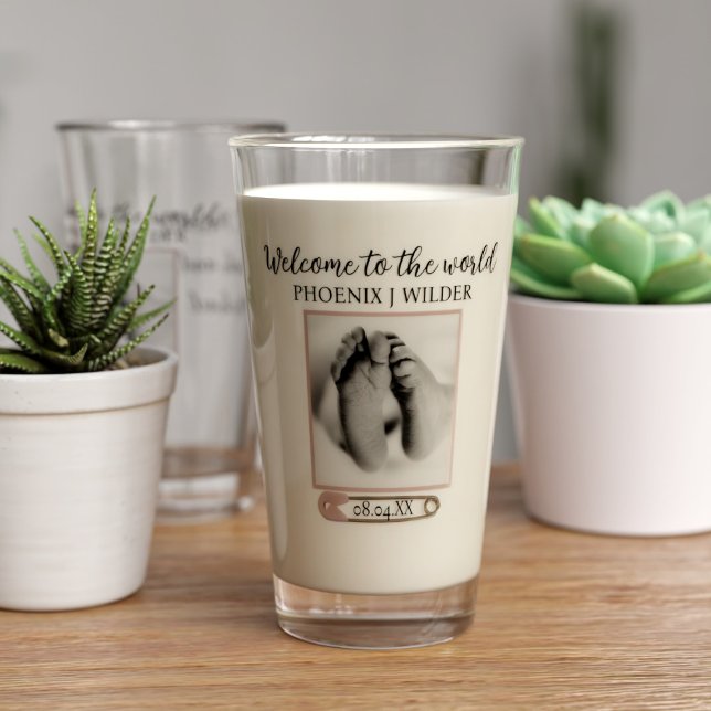 Garde-photo pour bébé fille verre (Welcome to the world little one. Just add your name and upload a photo to this lovely keepsake glass)
