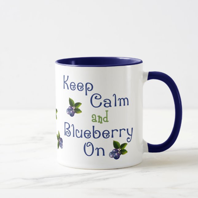 Gardez Le Calme Et Le Blueberry Sur La Mug (Droite)