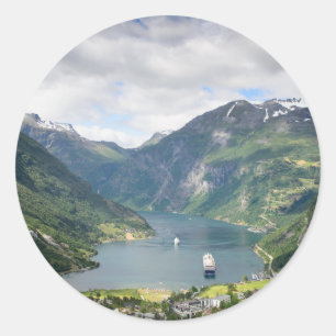 Geirangerfjord vue en Norvège autocollant rond