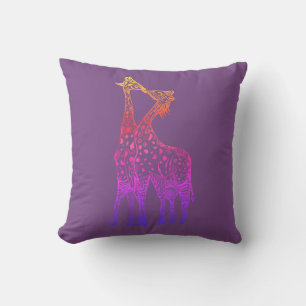 Girafes embrassent Coussin de jet coloré
