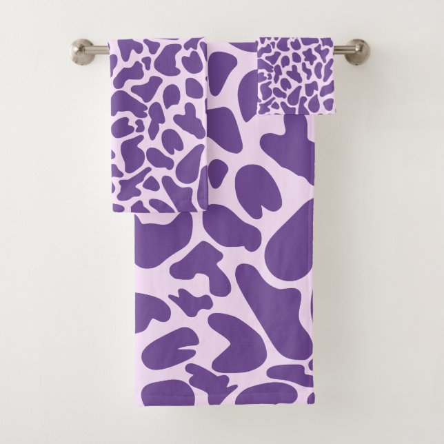 Giraffe Purple Skin Motif Wild poster de animal (En situation)