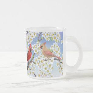 Givré Cardinaux en fleurissant la tasse de pommier