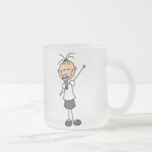 Givré Tasse avec personnage bâton qui chante